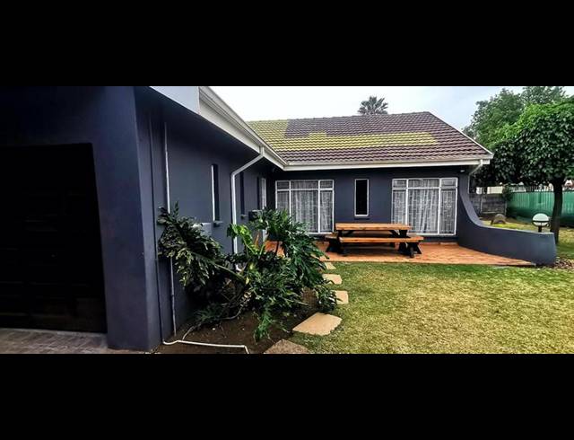 3 BEDROOM PROPERTY TO RENT IN GLEN MARAIS